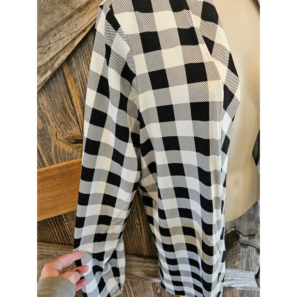 Kim rogers size XL open front cardigan tunic buffalo plaid Roll tab